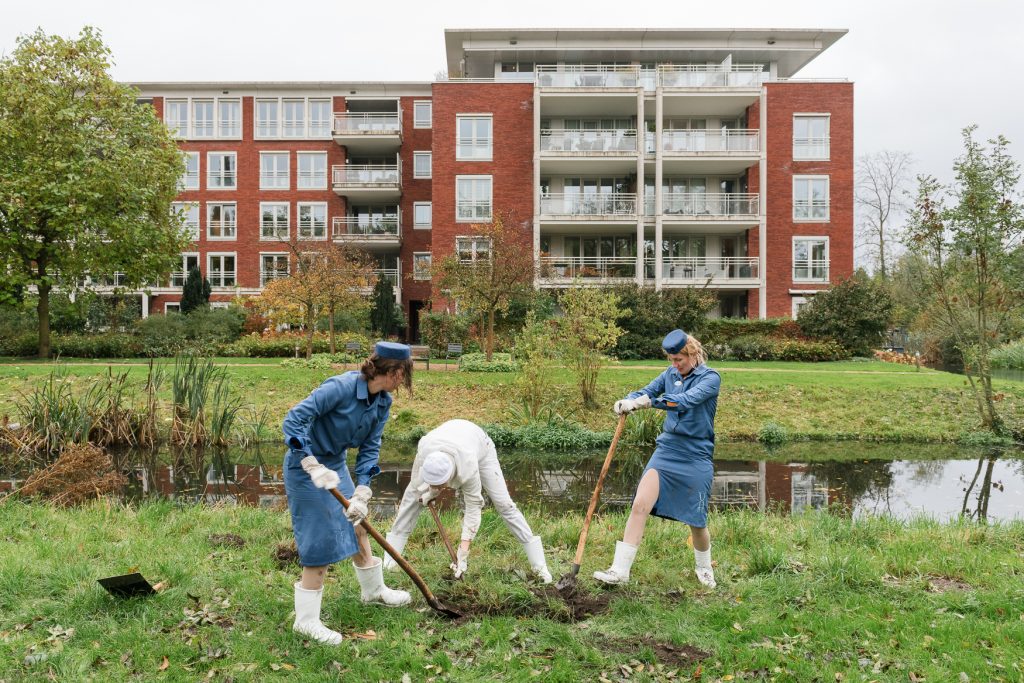 „Hosting Soil“, Performative intervention, 2021, Amsterdam Zuid